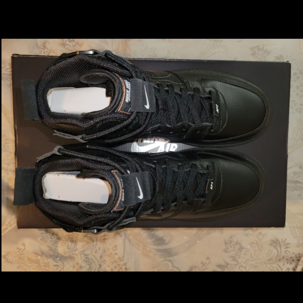 Nike Air Force 1 High Utility 2.0  Women's Boot. Black, Size 8.5W. *NEW IN BOX* - Picture 9 of 16